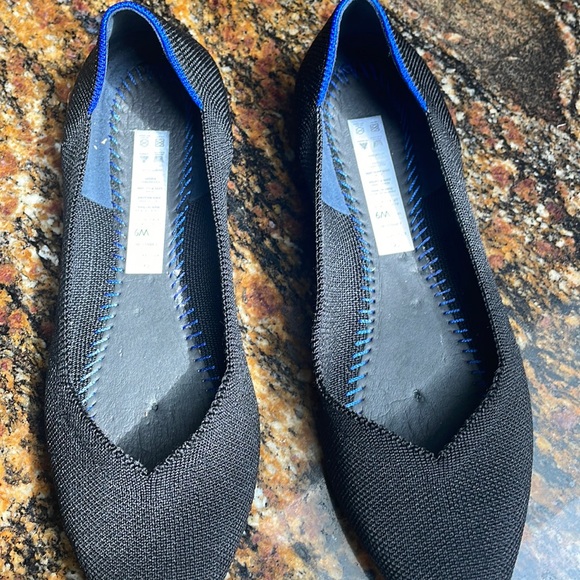 Rothy’s The Point Blavk Birdseye in gently used condition. Size 9 - Picture 5 of 8